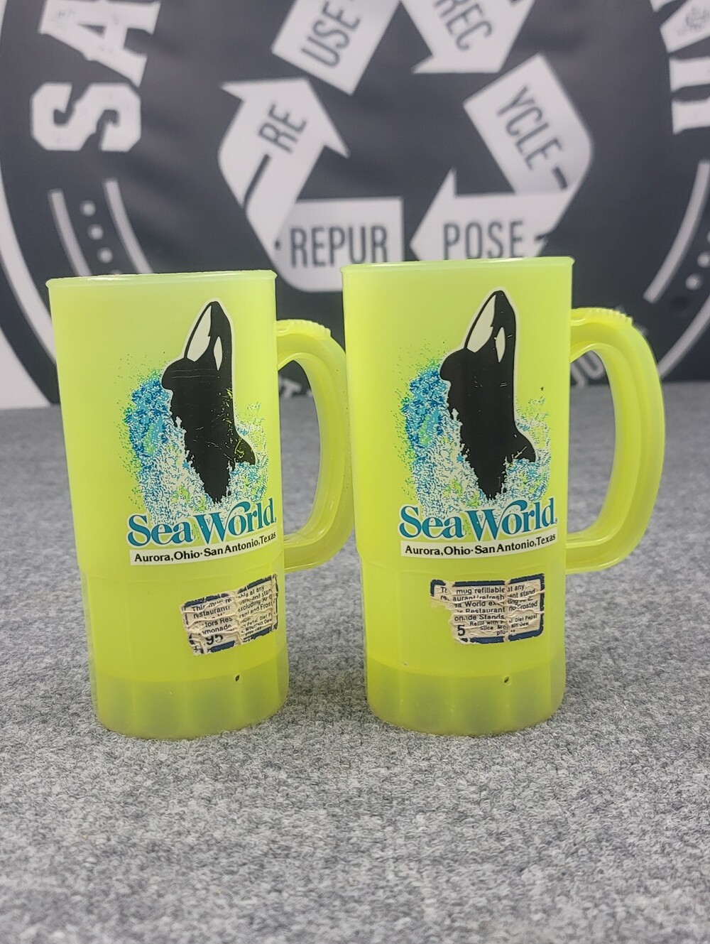 Vintage 90s Sea World Amusement Park Collectible Plastic Mugs San Diego Orlando